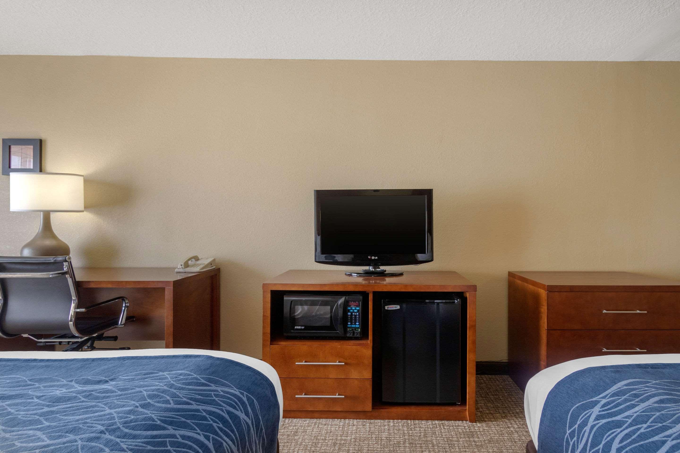 Comfort Inn & Suites Питсбърг Екстериор снимка