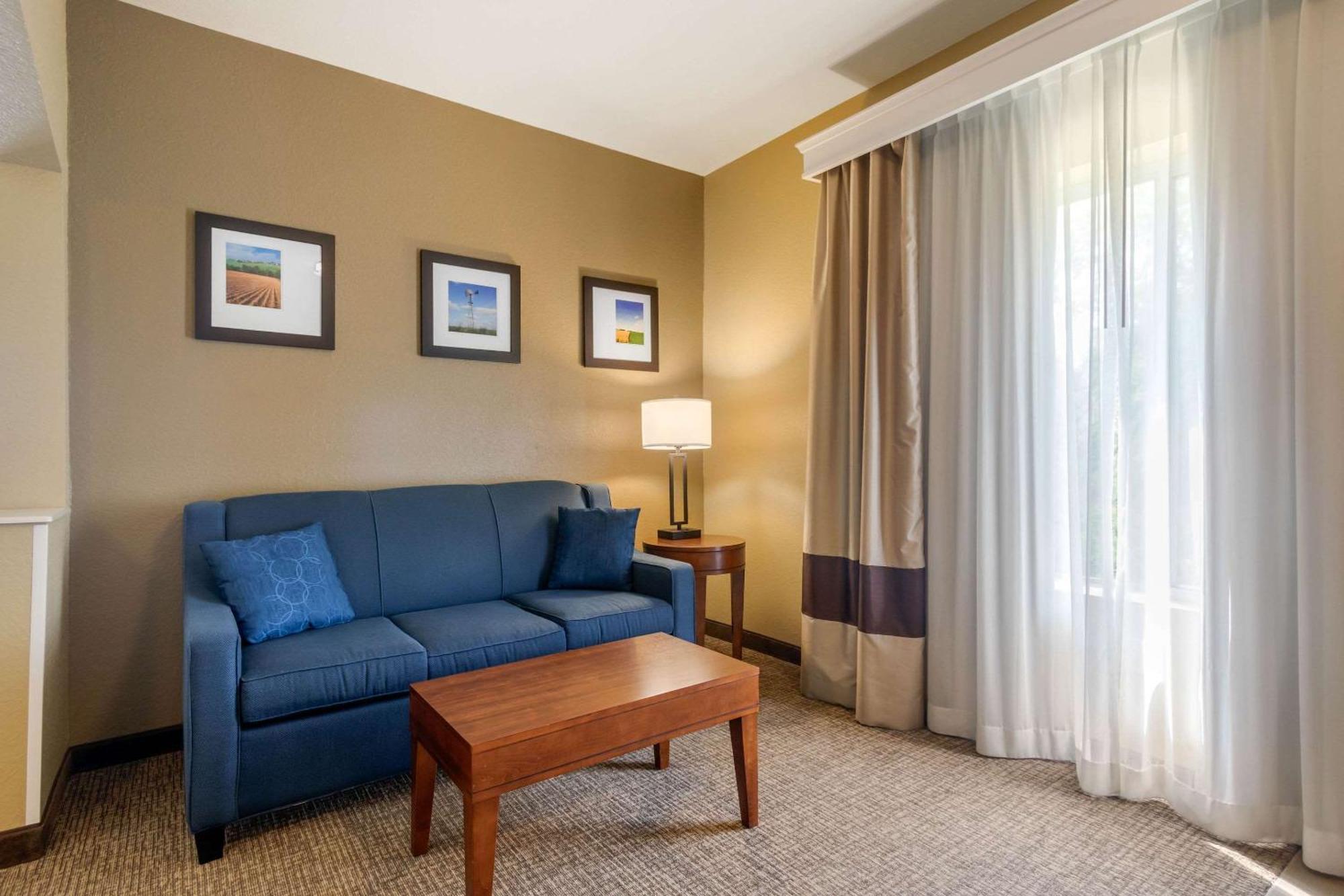 Comfort Inn & Suites Питсбърг Екстериор снимка