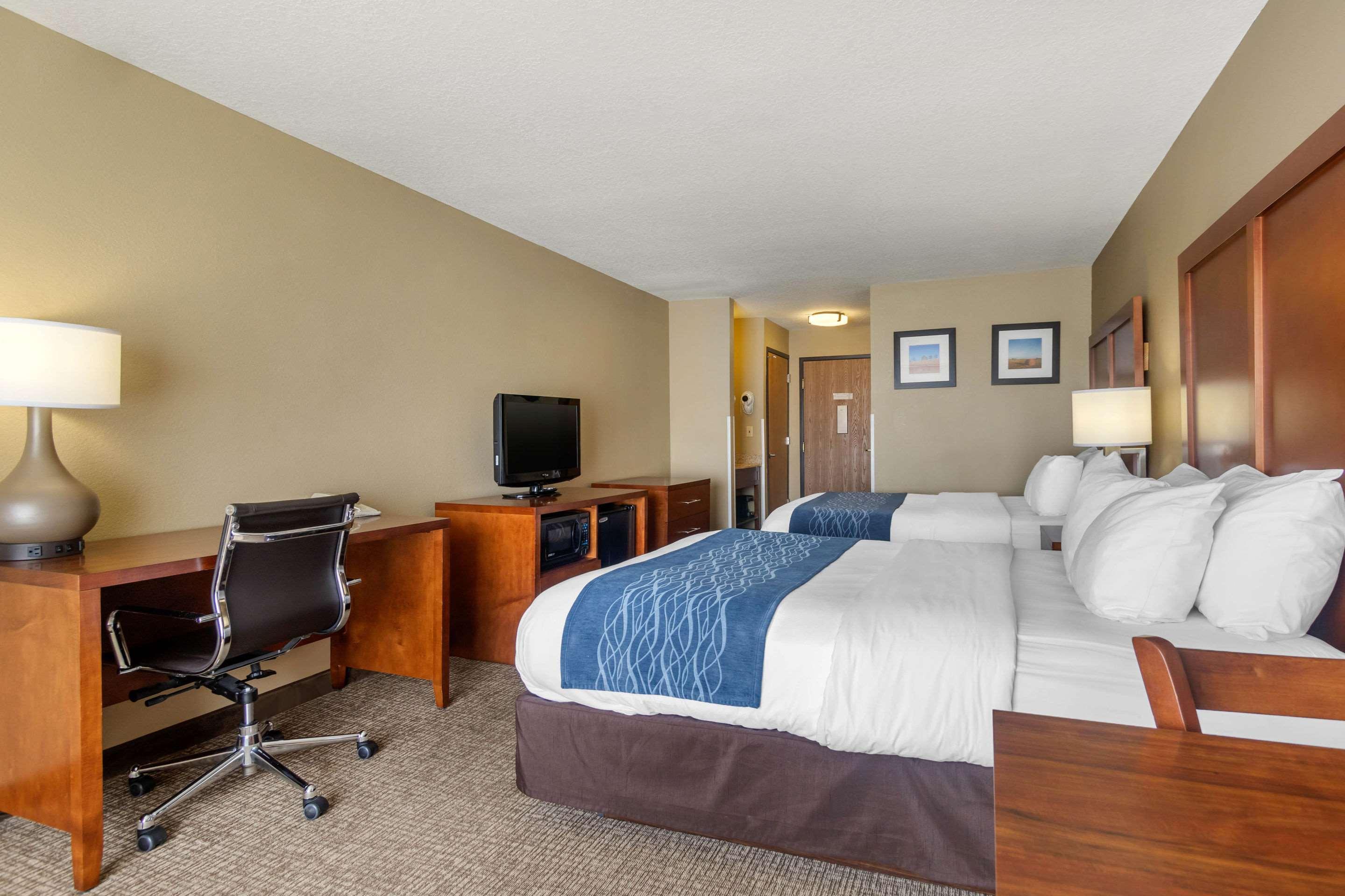 Comfort Inn & Suites Питсбърг Екстериор снимка