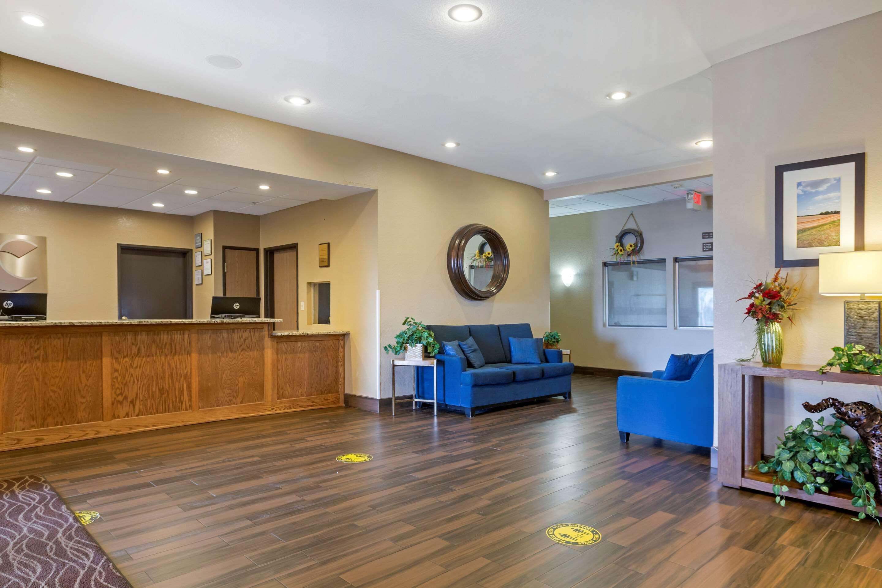 Comfort Inn & Suites Питсбърг Екстериор снимка