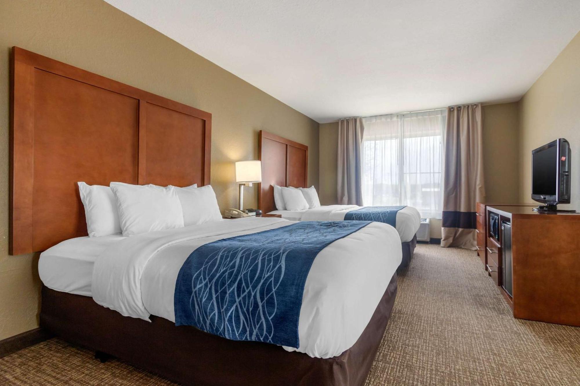 Comfort Inn & Suites Питсбърг Екстериор снимка