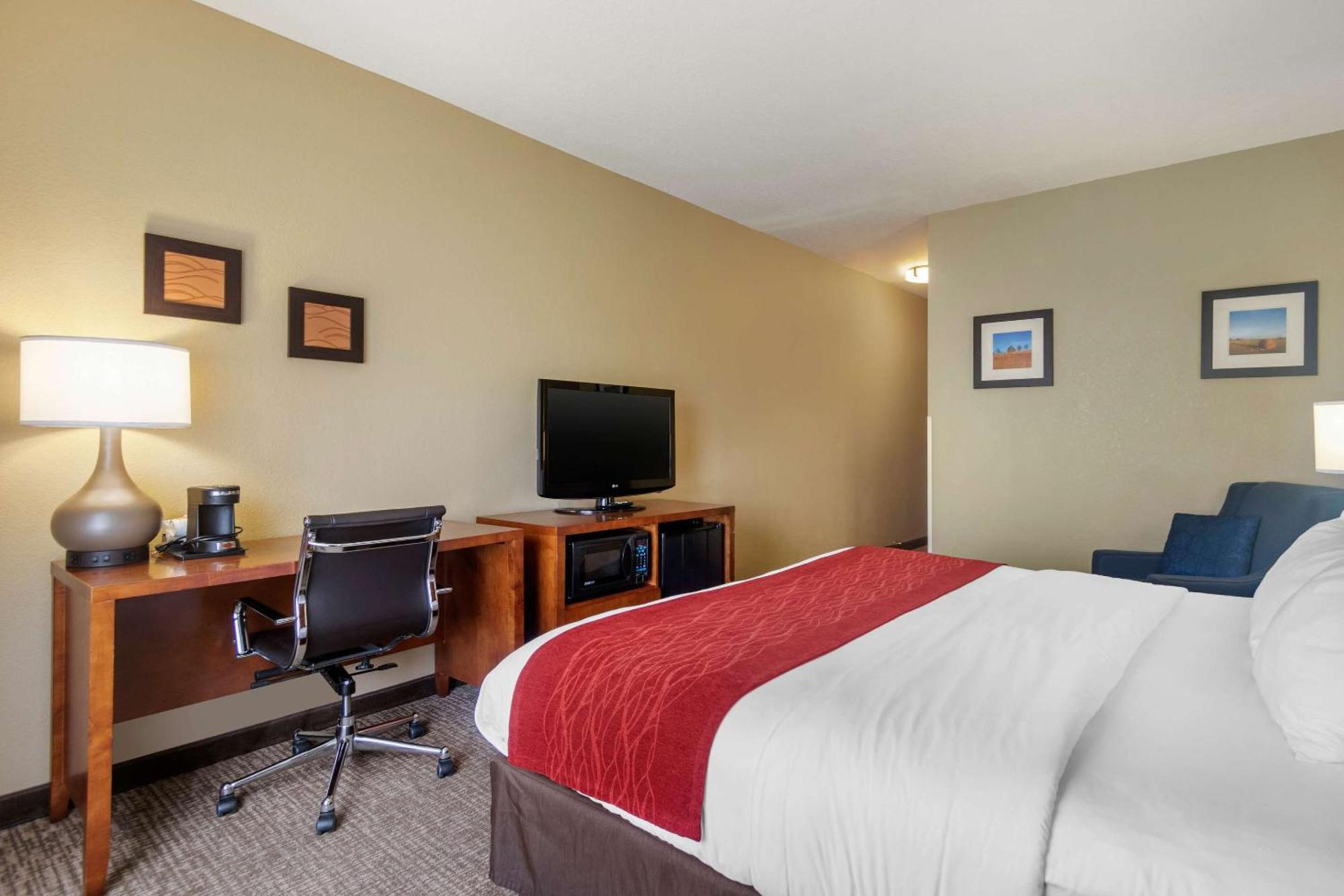 Comfort Inn & Suites Питсбърг Екстериор снимка
