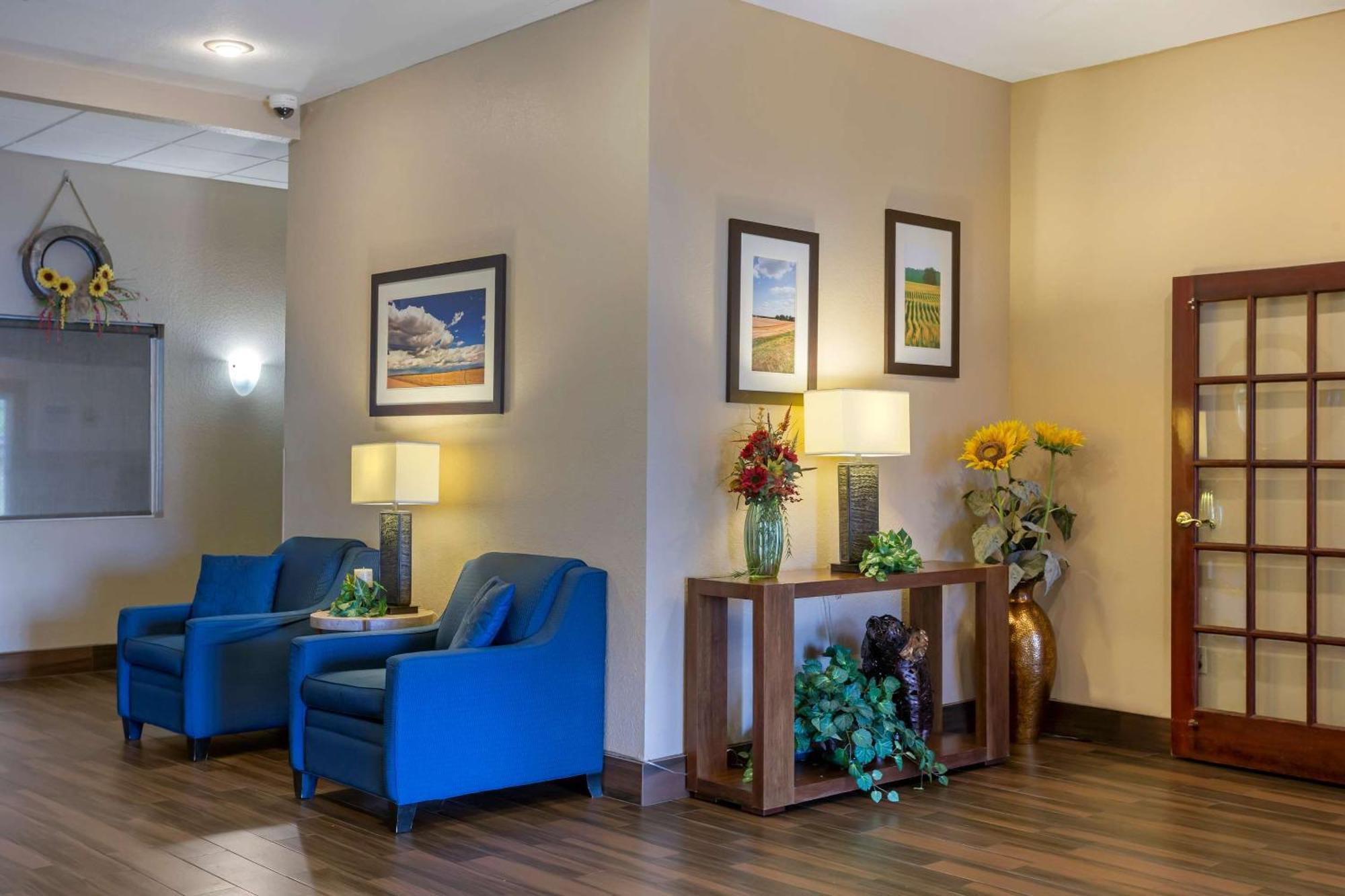 Comfort Inn & Suites Питсбърг Екстериор снимка