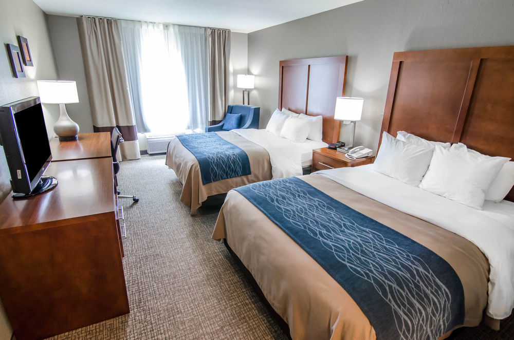 Comfort Inn & Suites Питсбърг Екстериор снимка