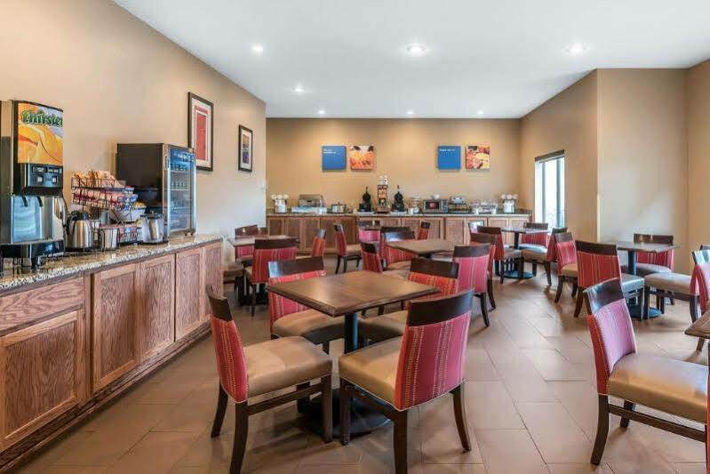 Comfort Inn & Suites Питсбърг Екстериор снимка